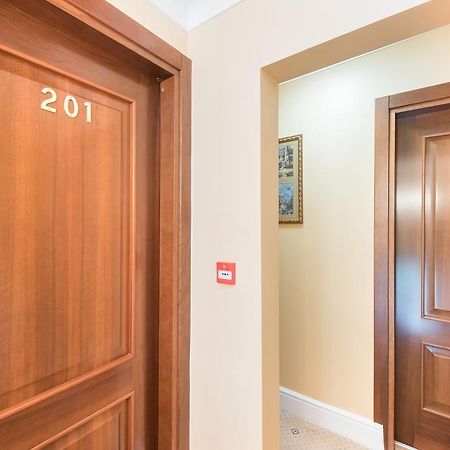 London Residence Екстериор снимка