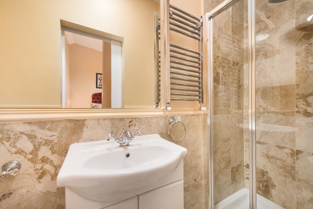 London Residence Екстериор снимка