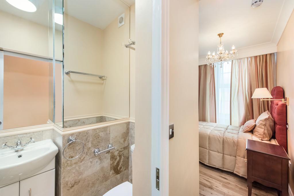 London Residence Екстериор снимка